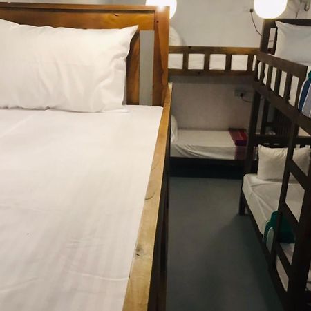ديكويلاّ تين Tharurashmi Sea Pond Villa & Surf Hostel - Hiriketiya المظهر الخارجي الصورة