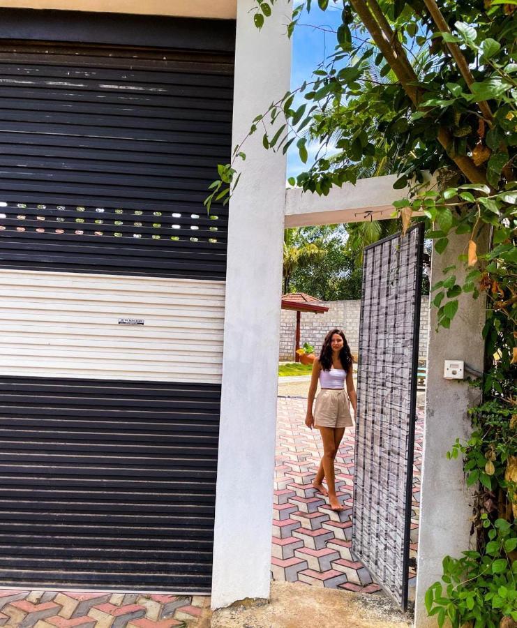 ديكويلاّ تين Tharurashmi Sea Pond Villa & Surf Hostel - Hiriketiya المظهر الخارجي الصورة