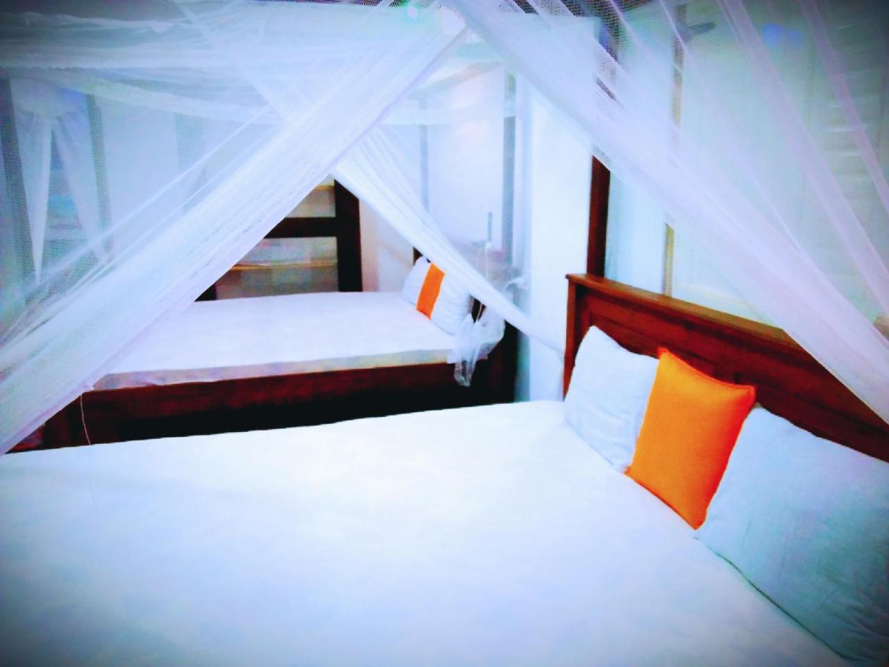 ديكويلاّ تين Tharurashmi Sea Pond Villa & Surf Hostel - Hiriketiya المظهر الخارجي الصورة